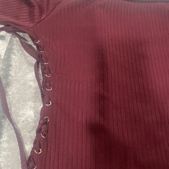 Burgundy dress, unknown brand, very long. In great condition, hasn’t been worn. - Picture 2 of 3